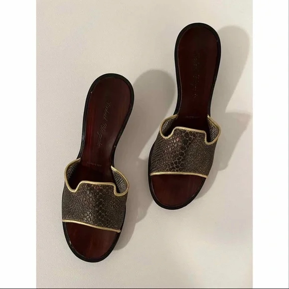 (6.5) Robert Clergerie kitten heel slides - Picture 2 of 4